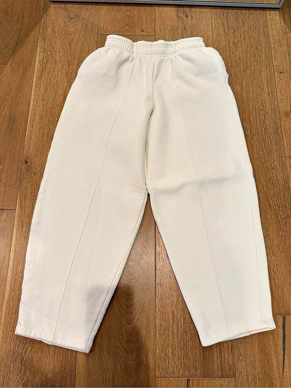 Zara Women’s Barrel Leg Sweatpants - size Medium